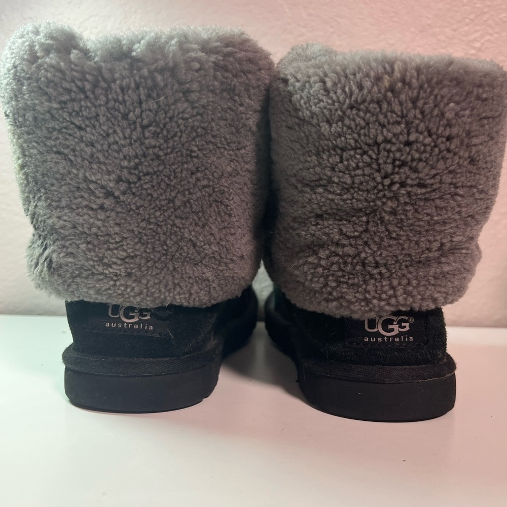 UGG Australia Ellee Black Genuine Fur Suede Winter Size 6 Boot #1001672 - Picture 3 of 6